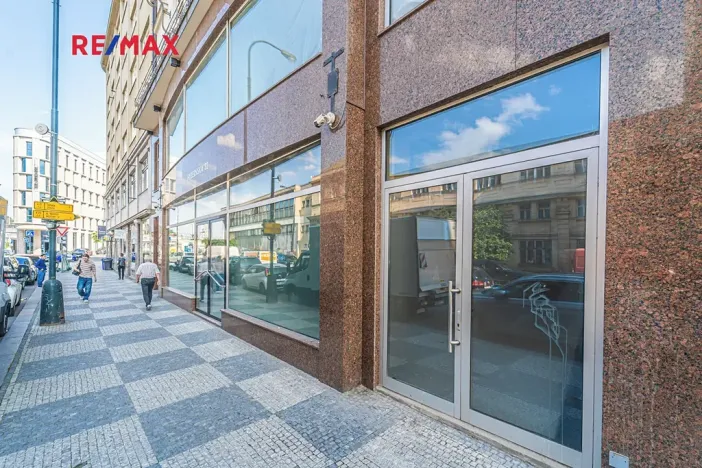 Pronájem obchodního prostoru, Praha - Nové Město, Hybernská, 526 m2