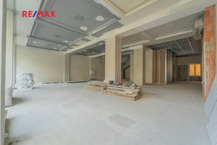Pronájem obchodního prostoru, Praha - Nové Město, Hybernská, 526 m2