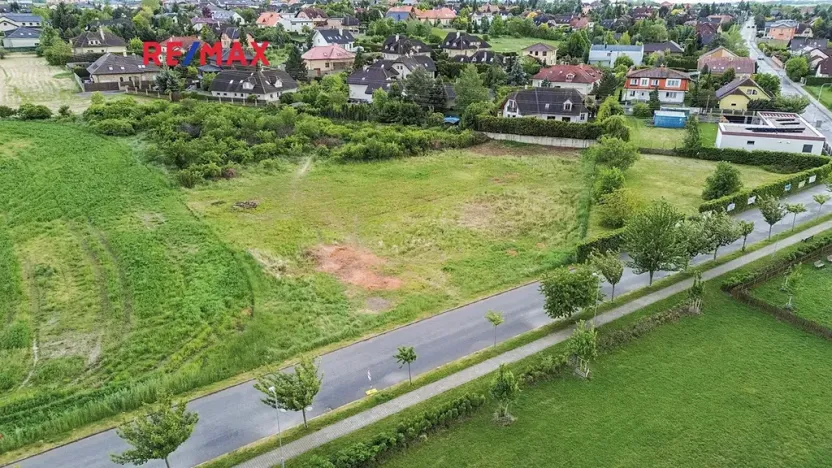 Prodej pozemku, Jesenice, 4757 m2