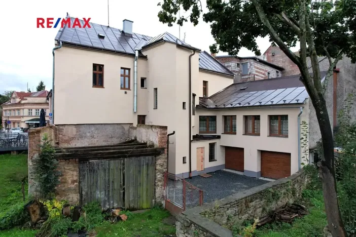 Prodej činžovního domu, Hlinsko, Poděbradovo náměstí, 333 m2