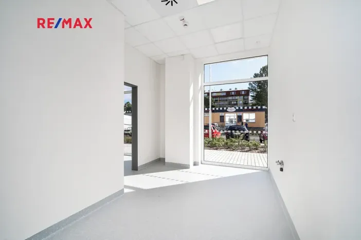 Pronájem ordinace, Milovice, Spojovací, 41 m2