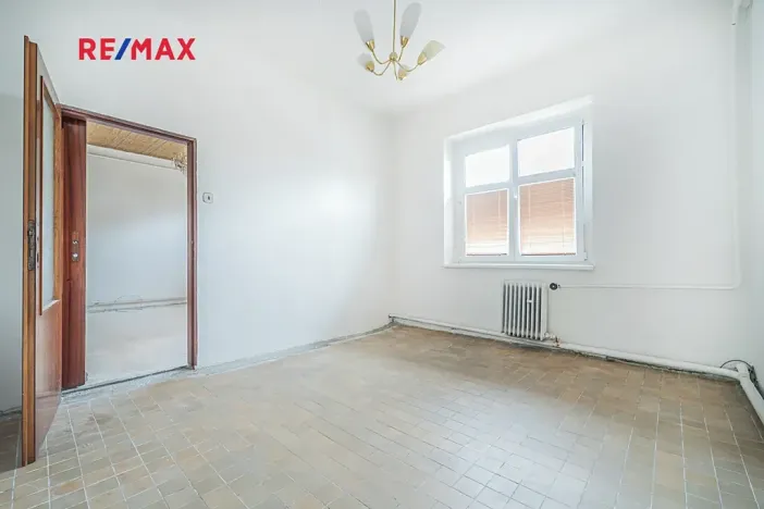 Prodej rodinného domu, Praha - Dolní Počernice, Listopadová, 302 m2