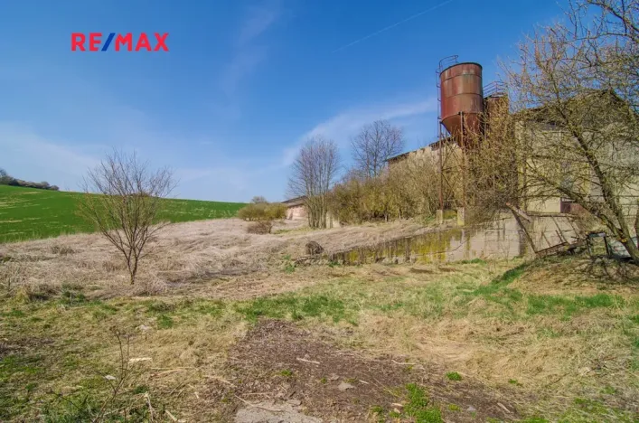 Prodej výrobních prostor, Radkov, 13527 m2