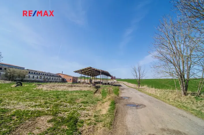 Prodej skladu, Radkov, 38387 m2