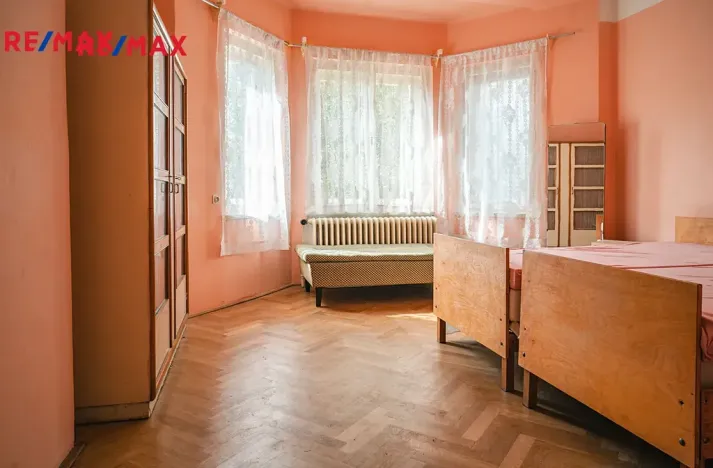 Prodej vily, Hradec Králové, Nezvalova, 285 m2