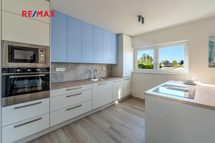 Prodej bytu 4+kk, Hradec Králové, Meruňková, 86 m2