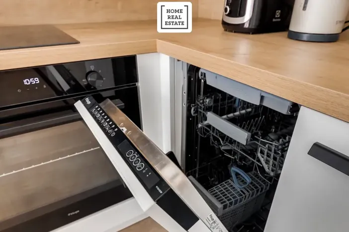 Prodej bytu 2+kk, Praha - Smíchov, Plzeňská, 27 m2