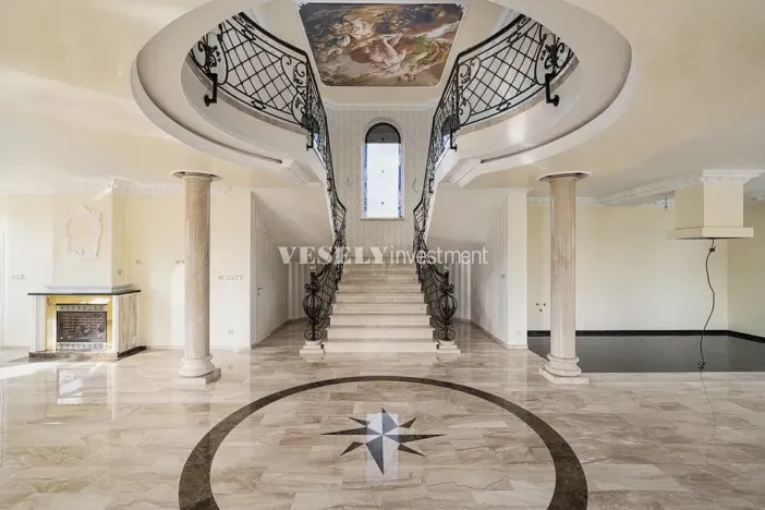 Prodej vily, Praha - Klánovice, 700 m2