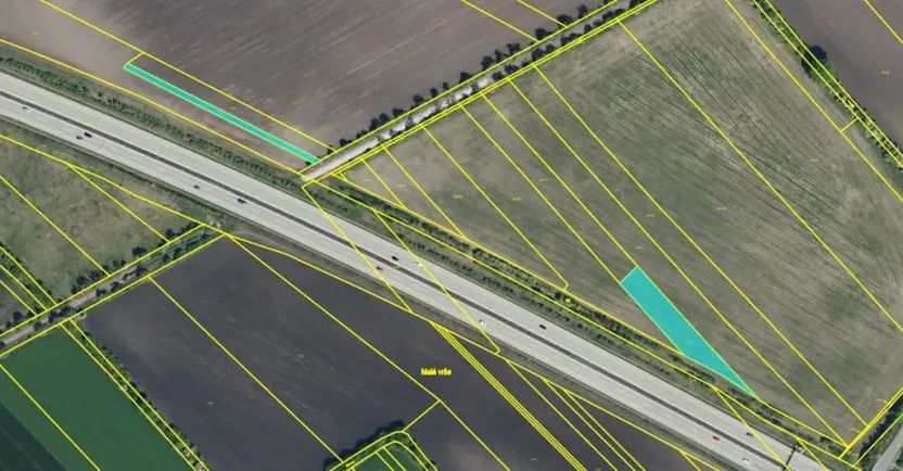 Dražba pole, Žiželice, 1800 m2