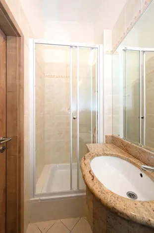 Pronájem bytu 1+kk, Praha - Smíchov, Radlická, 15 m2