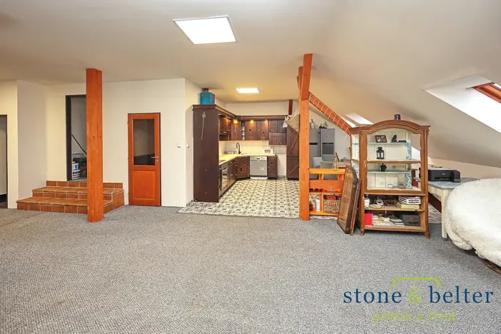 Prodej vícegeneračního domu, Nové Město pod Smrkem, Mírové náměstí, 466 m2