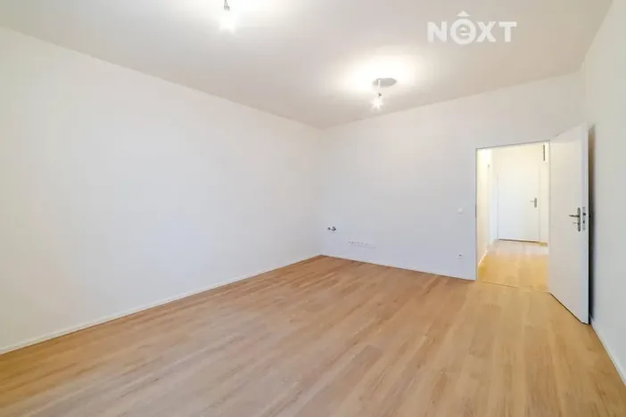 Prodej bytu 1+kk, Praha - Zbraslav, Elišky Přemyslovny, 30 m2