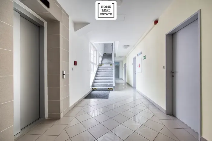 Pronájem kanceláře, Kolín, Rubešova, 634 m2