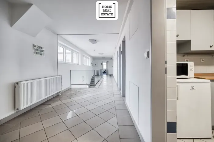 Pronájem kanceláře, Kolín, Rubešova, 634 m2