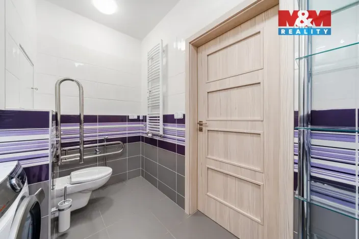 Prodej bytu 2+kk, Pardubice - Polabiny, Bělehradská, 77 m2