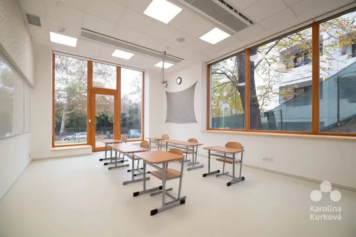 Pronájem kanceláře, Praha - Podolí, Podolská, 500 m2