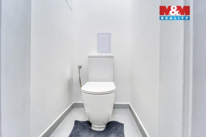 Pronájem bytu 1+1, Plzeň - Jižní Předměstí, V Šipce, 45 m2