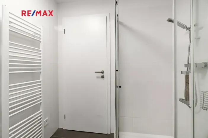 Pronájem bytu 2+kk, Horoměřice, Karla IV., 53 m2