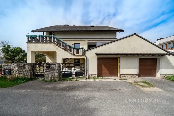 Prodej bytu 4+kk, Unhošť, U Pily, 144 m2