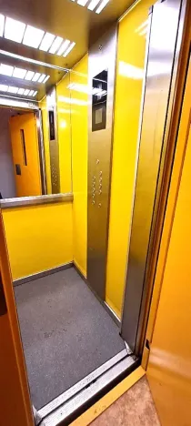 Pronájem bytu 3+1, Praha - Prosek, Veltruská, 60 m2