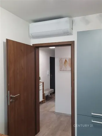 Pronájem bytu 2+kk, Praha, Plzeňská, 43 m2