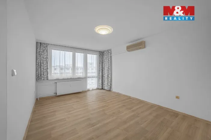 Pronájem bytu 2+1, Pardubice - Polabiny, Brožíkova, 55 m2