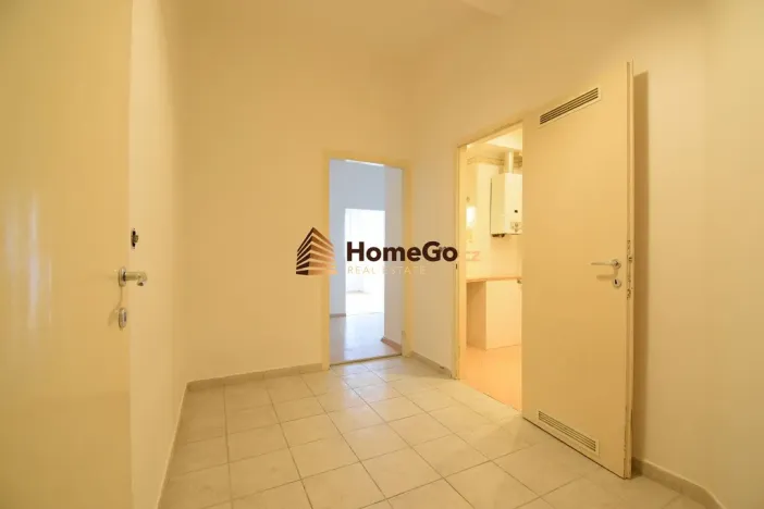 Pronájem bytu 2+kk, Praha - Nusle, U gymnázia, 55 m2