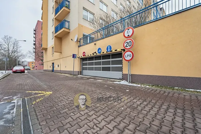 Prodej bytu 2+kk, Praha - Troja, Hnězdenská, 46 m2