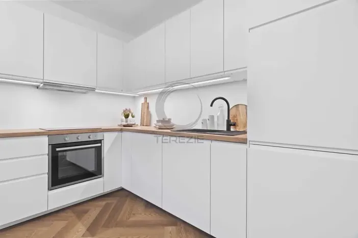 Prodej bytu 3+kk, Praha - Střešovice, Za Pohořelcem, 80 m2