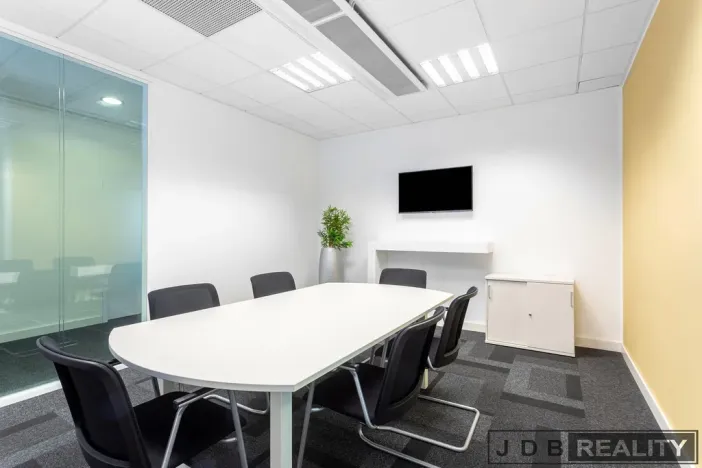 Pronájem kanceláře, Praha - Karlín, Rohanské nábřeží, 15 m2