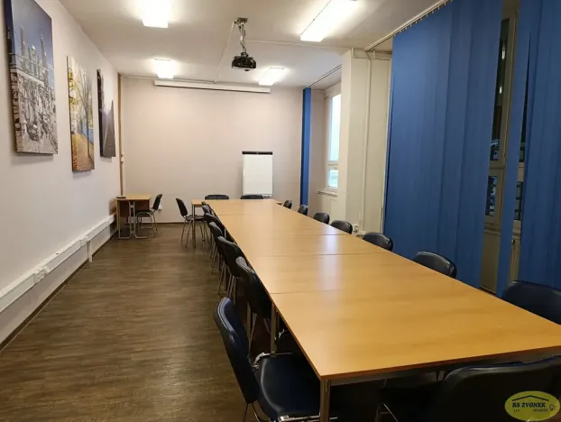 Pronájem kanceláře, Chropyně, 600 m2