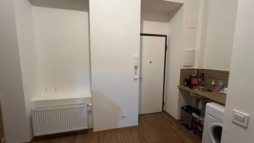 Pronájem obchodního prostoru, Praha - Vyšehrad, Neklanova, 60 m2