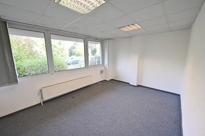 Pronájem kanceláře, Praha - Prosek, Litvínovská, 194 m2