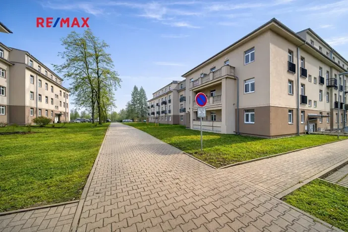 Pronájem bytu 1+kk, Milovice, Slepá, 25 m2