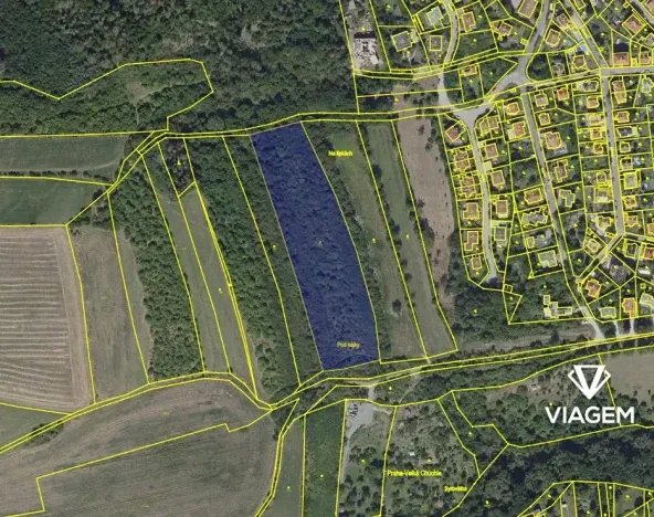 Prodej podílu pole, Praha, 1560 m2