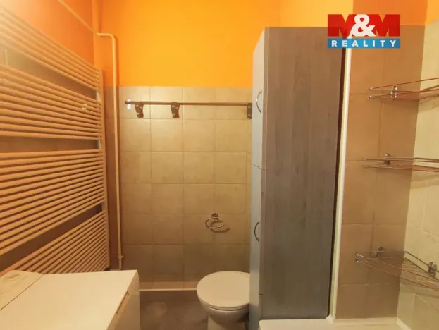 Pronájem bytu 2+kk, Hradec Králové - Kukleny, Pražská třída, 60 m2