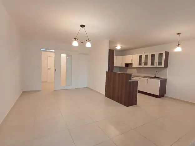 Prodej bytu 4+kk, Praha, Proutěná, 94 m2