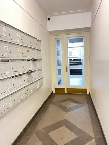 Pronájem bytu 2+kk, Praha - Žižkov, Radhošťská, 49 m2