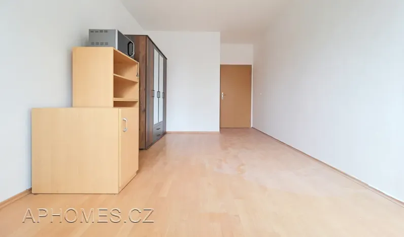 Pronájem bytu 2+kk, Praha - Řepy, Skuteckého, 52 m2