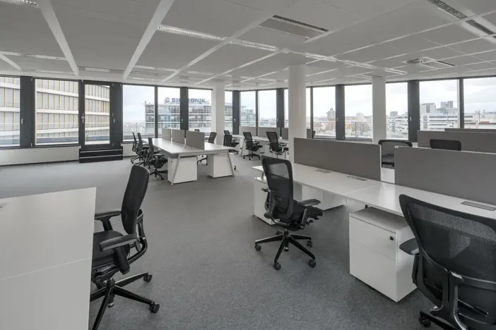 Pronájem kanceláře, Praha - Nusle, Pikrtova, 2020 m2