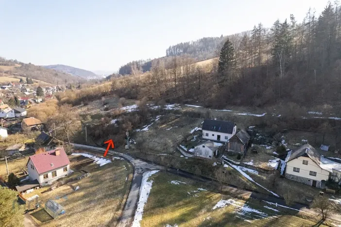 Dražba pozemku pro bydlení, Bušín, 3553 m2