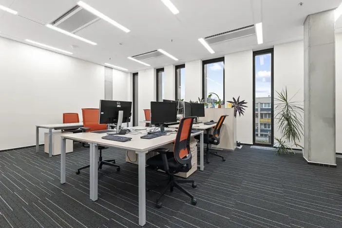 Pronájem kanceláře, Praha - Dejvice, Evropská, 2857 m2