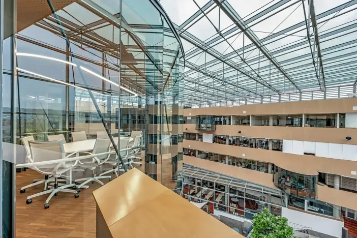 Pronájem kanceláře, Praha - Modřany, Mezi vodami, 2038 m2