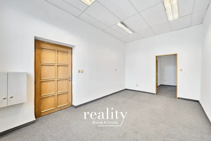 Pronájem kanceláře, Jihlava, Masarykovo náměstí, 73 m2