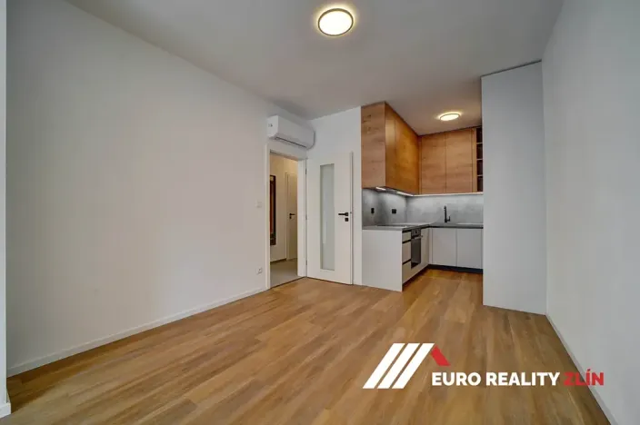 Pronájem bytu 2+kk, Zlín, Ševcovská, 61 m2