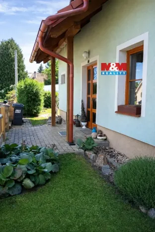 Pronájem bytu 1+kk, Kladruby nad Labem - Bílé Vchynice, 22 m2