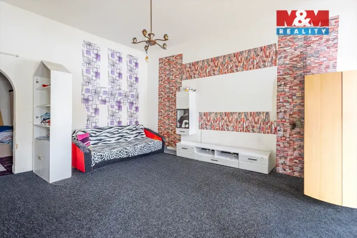 Prodej rodinného domu, Šluknov, nám. Míru, 258 m2