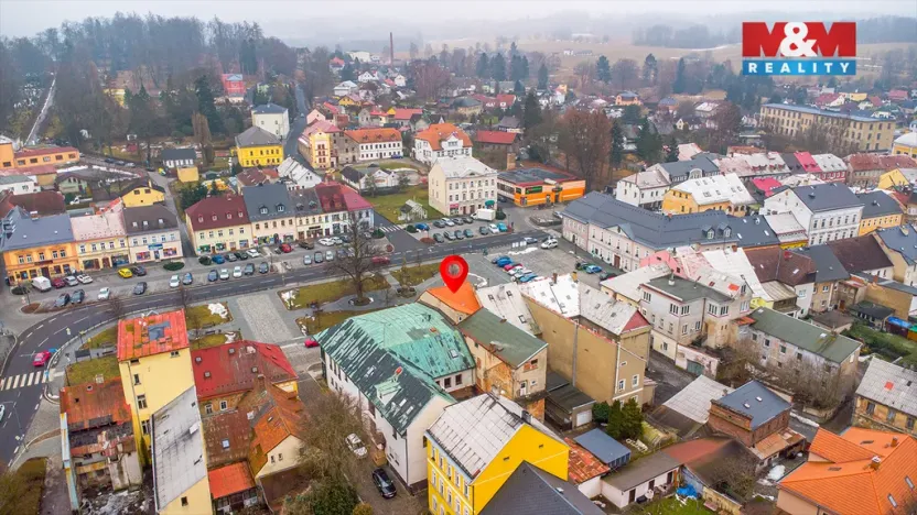 Prodej rodinného domu, Šluknov, nám. Míru, 258 m2