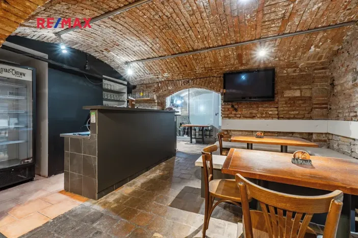 Pronájem restaurace, Praha - Nusle, Sekaninova, 254 m2