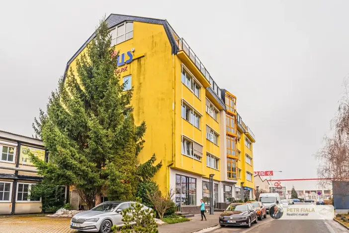 Pronájem kanceláře, Praha, Dopraváků, 240 m2
